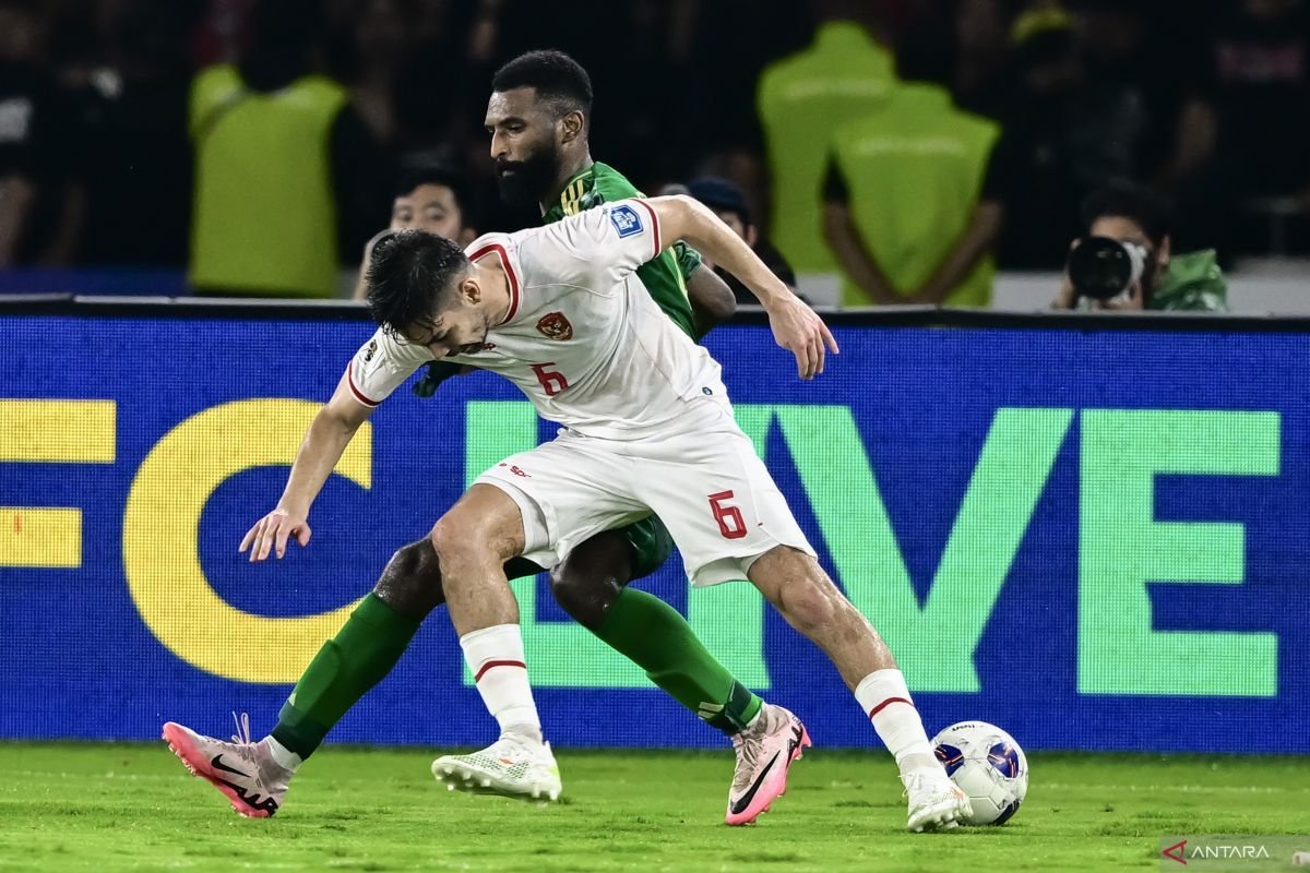Berikut adalah beberapa alternatif judul untuk "Jelang Lawan Australia, Sandy Walsh: Aku Akan Memberikan Segalanya":

1. "Menatap Pertandingan Melawan Australia, Sandy Walsh: Aku Siap Berjuang Hingga Titik Terakhir"
2. "Sandy Walsh: Siap Berkorban Segalanya Jelang Pertandingan Kontra Australia"
3. "Menghadapi Australia, Sandy Walsh: Aku Berkomitmen Memberikan yang Terbaik"
4. "Sandy Walsh: Determinasi Penuh Jelang Pertandingan Melawan Australia"
5. "Sandy Walsh: Kesungguhan dan Komitmen Menjelang Laga Melawan Australia"

Silakan pilih yang paling sesuai atau gunakan sebagai inspirasi!