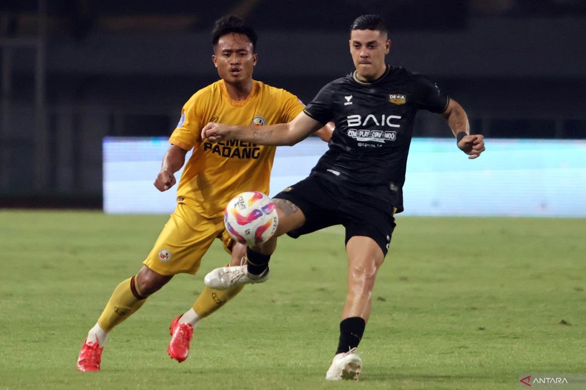 Alexis Messidoro Memperkuat Mental Menjelang Pertandingan Melawan Persis Solo
