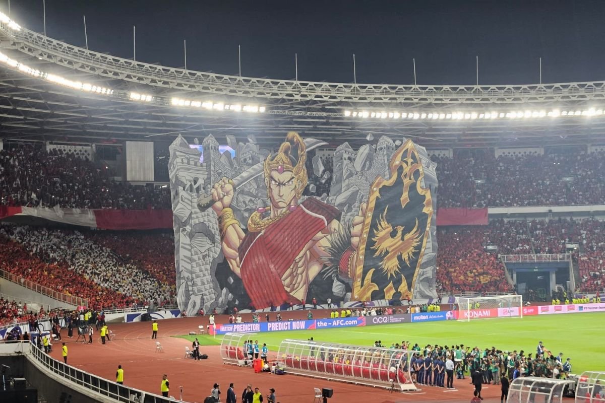 Pertunjukan Tifo: Koreografi Pendekar Wayang dalam Laga Indonesia vs China